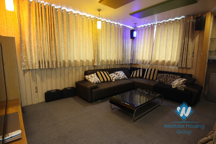 5 storey modern Tay Ho villa for rent with a car garage and elevator