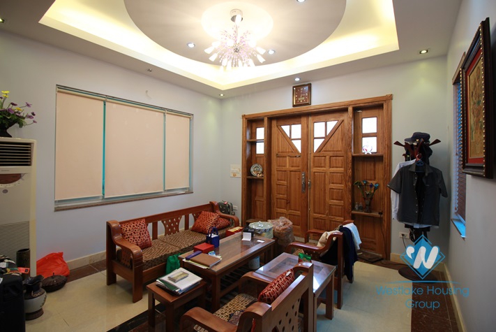 Big house for rent with 6 bedrooms in Tay Ho area