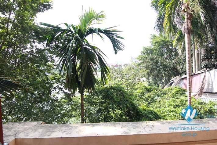 Small house with lake view available for rent on Au Co street, Tay Ho, Hanoi, fully furnished.