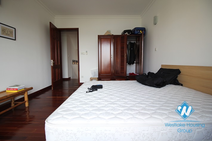 Stunning garden villa rental in Tay Ho with fantastic lake view