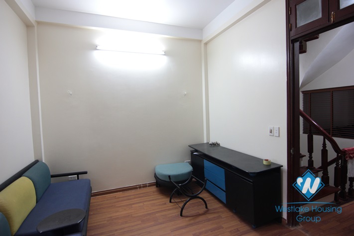 Good and cheap house with 4 bedrooms for rent in Lac Long Quan st, Tay Ho district 