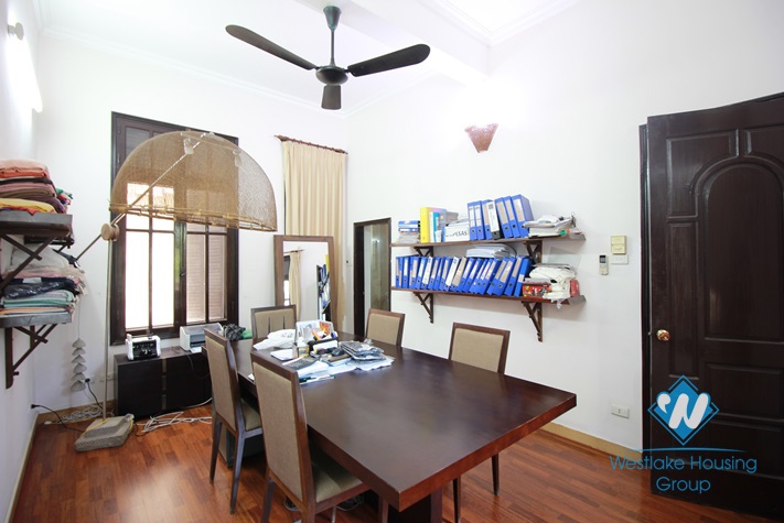 Beautiful house on the lake for rent in Tay Ho, Hanoi