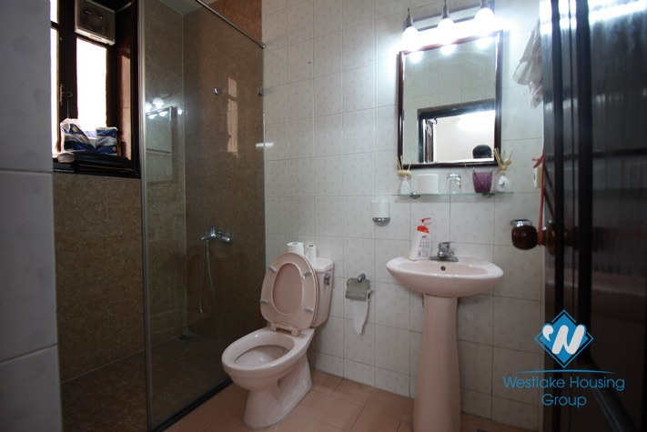 Beautiful house on the lake for rent in Tay Ho, Hanoi
