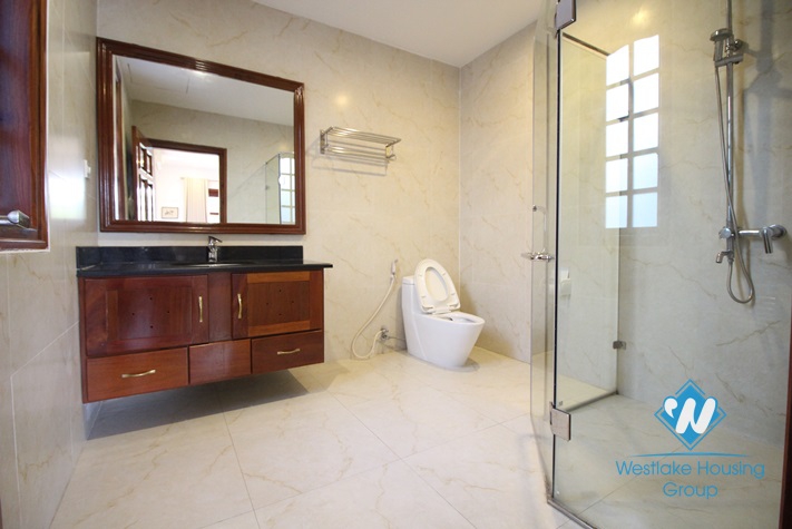 Stunning garden villa rental in Tay Ho with fantastic lake view