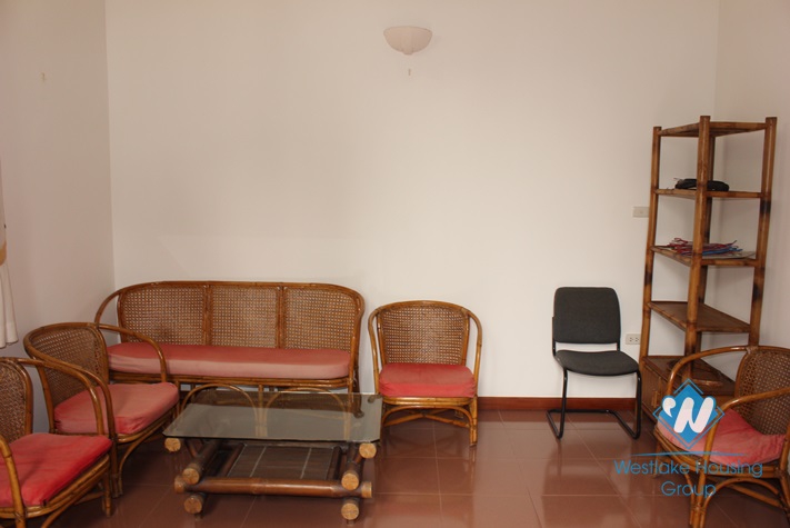 Cosy house with lake view for rent in Au Co street, Tay Ho, Hanoi