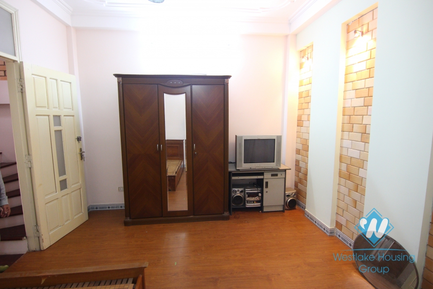 5 bedrooms house for rent in Ba Dinh district, Ha Noi