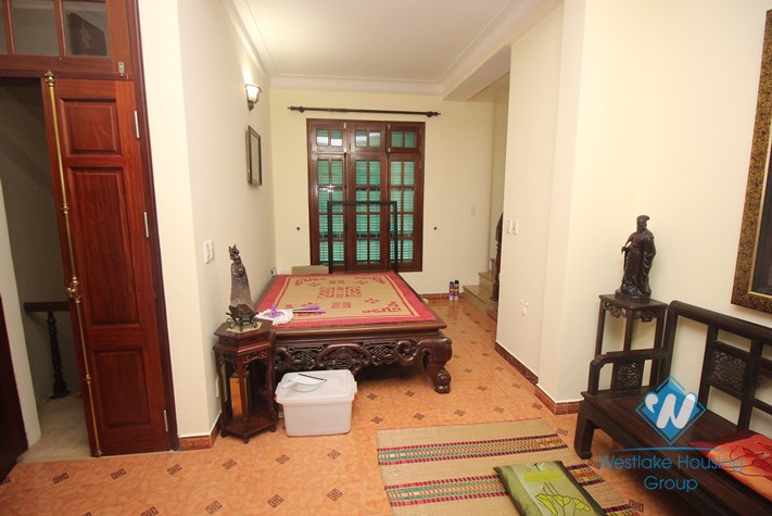 Six bedrooms house for rent in Truc Bach area, Ba Dinh district, Ha Noi