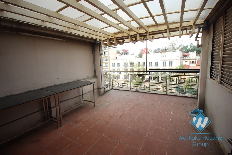 House rental with beautiful lakeview in Truc Bach, Ba Dinh