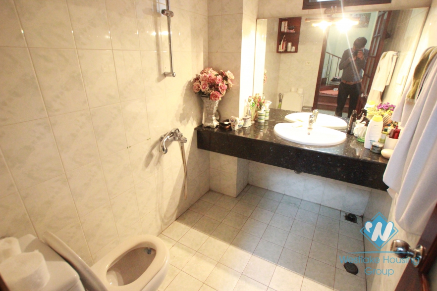 Beautiful house with big garden and lake view for lease in  Tay Ho District