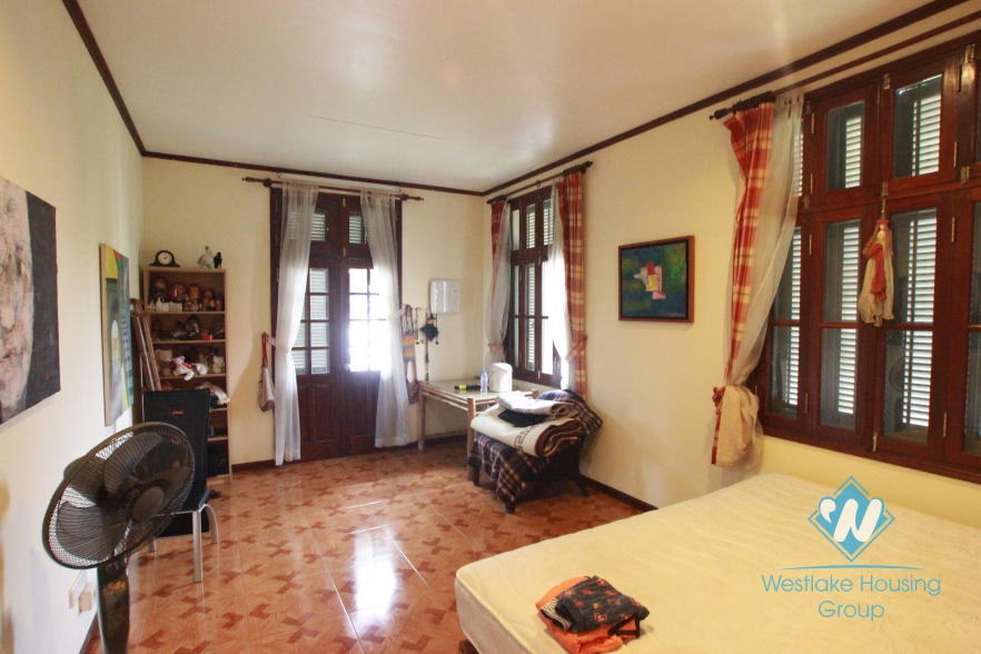 Beautiful house with big garden and lake view for lease in  Tay Ho District