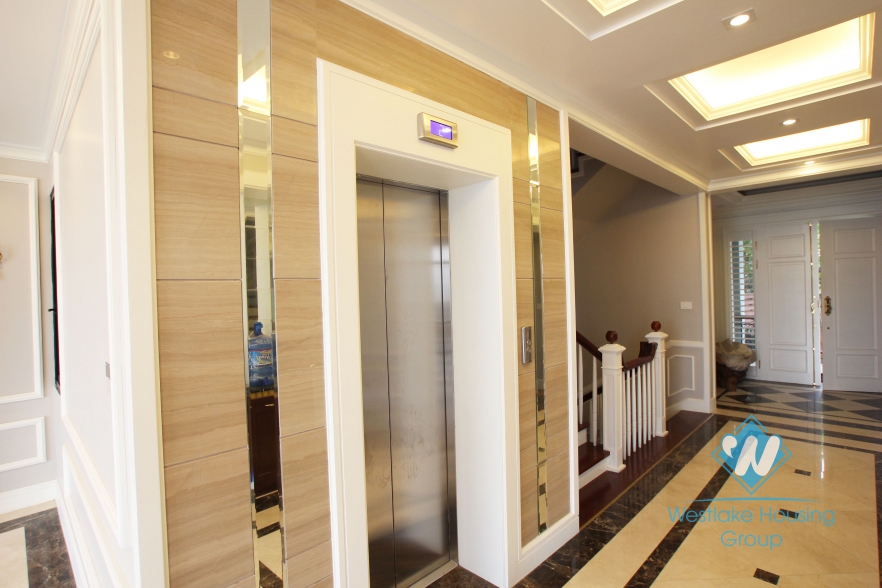Luxury house with lake view available for lease in Westlake area, fully furnished.