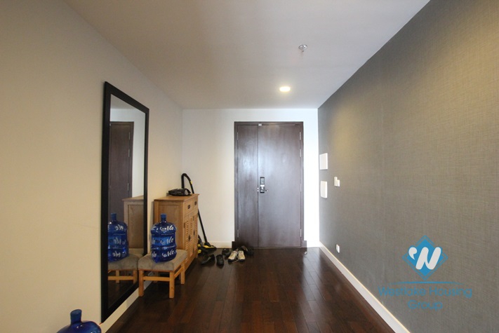 Hight floor apartment for rent with nice view in Nui Truc, Ha Noi 