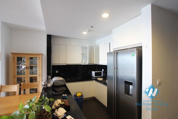 Hight floor apartment for rent with nice view in Nui Truc, Ha Noi 