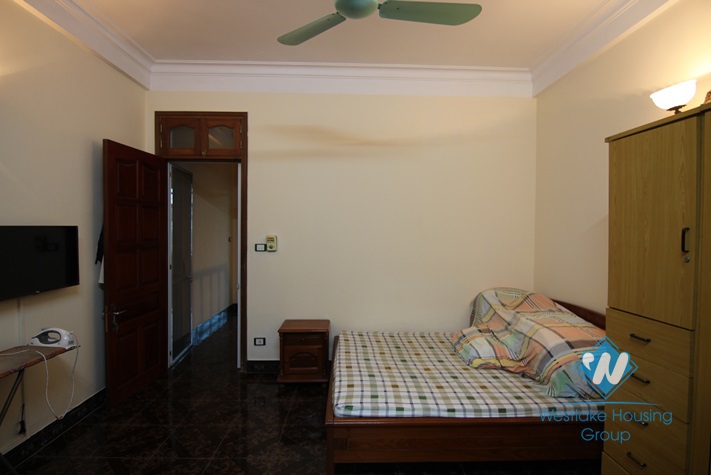Share house for rent in Lac Long Quan, Tay Ho, Ha Noi