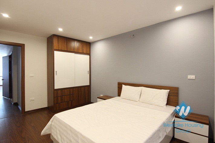 Affordable price 02 bedrooms apartment for rent on Tu Hoa Street, Tay Ho, Ha Noi