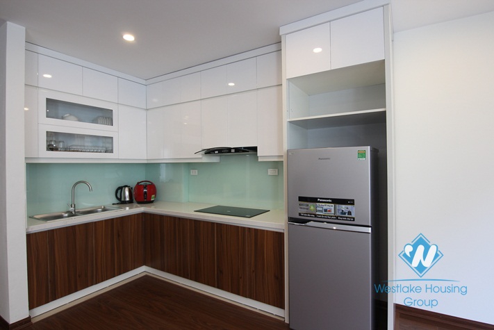 Affordable price 02 bedrooms apartment for rent on Tu Hoa Street, Tay Ho, Ha Noi