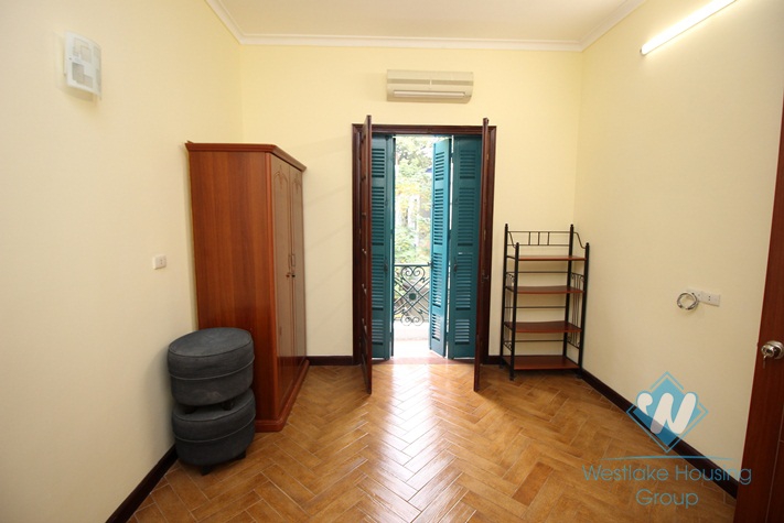 Lake side house with beautiful lake view for rent in Truc Bach, Ba Dinh, Hanoi