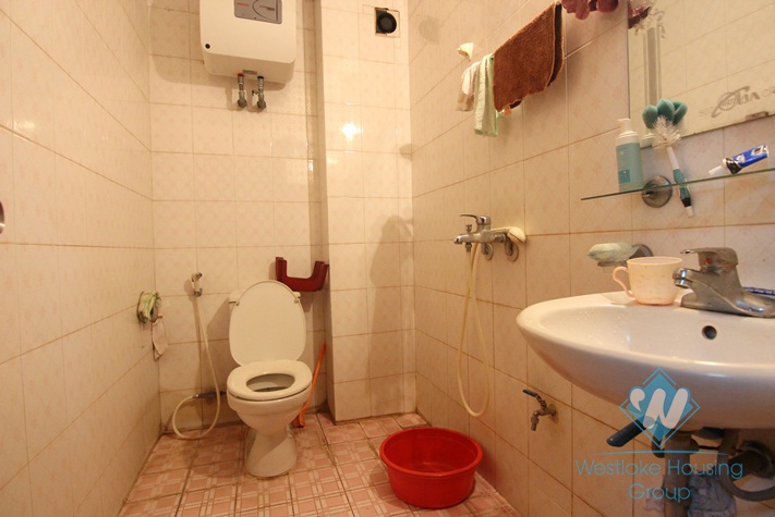 House with lakeview for rent in Tay Ho, Hanoi