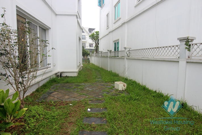Newly renovated modern villa for rent in Vinhomes Riverside Long Bien