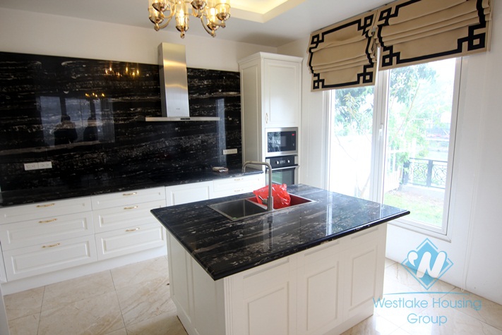 Newly renovated modern villa for rent in Vinhomes Riverside Long Bien