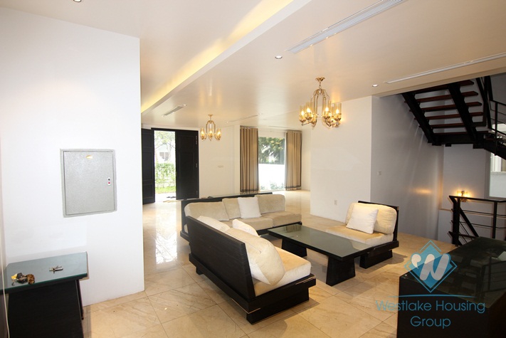 Newly renovated modern villa for rent in Vinhomes Riverside Long Bien
