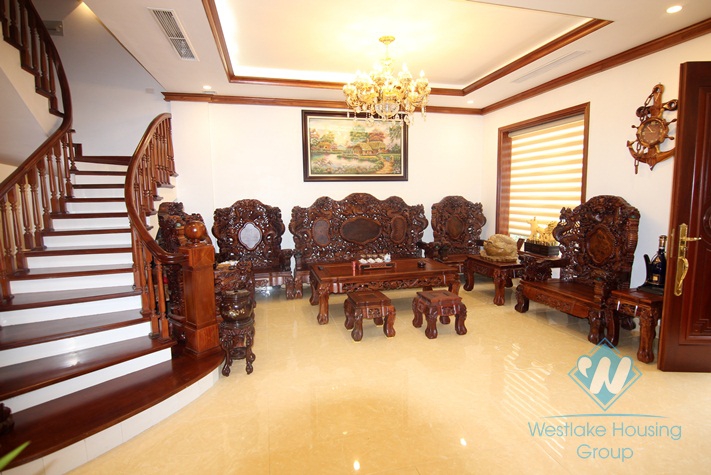 Villa for rent in Vinhome River Side Long Bien