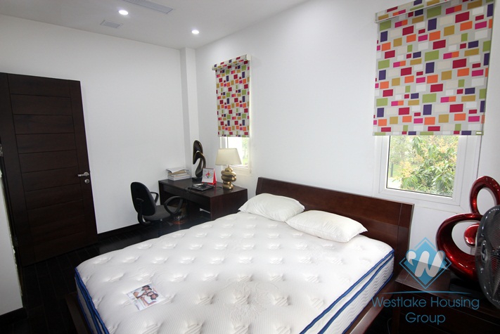 First rate villa for rent in Vinhomes riverside Long Bien