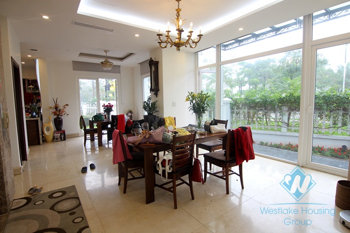 First rate villa for rent in Vinhomes riverside Long Bien