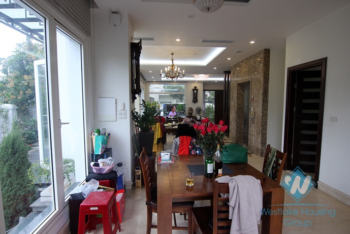 First rate villa for rent in Vinhomes riverside Long Bien