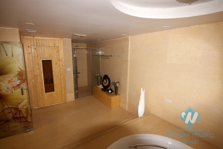 First rate villa for rent in Vinhomes riverside Long Bien