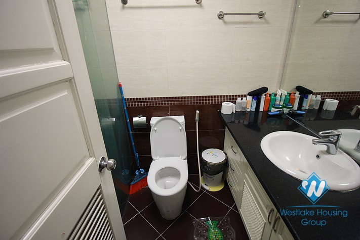 High floor and nice apartment for rent in E Tower, Ciputra Tay Ho, Ha Noi