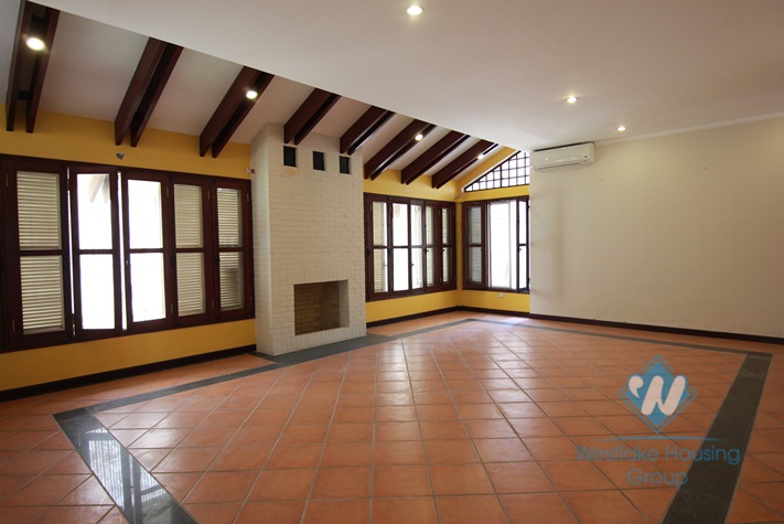 Stunning spacious detached villa with swimming pool for rent in Tay Ho