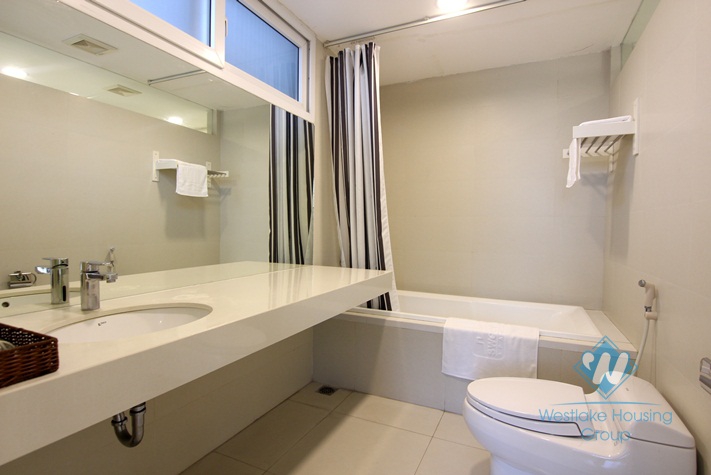 High floor lakeside apartment for rent in Tay Ho, Hanoi