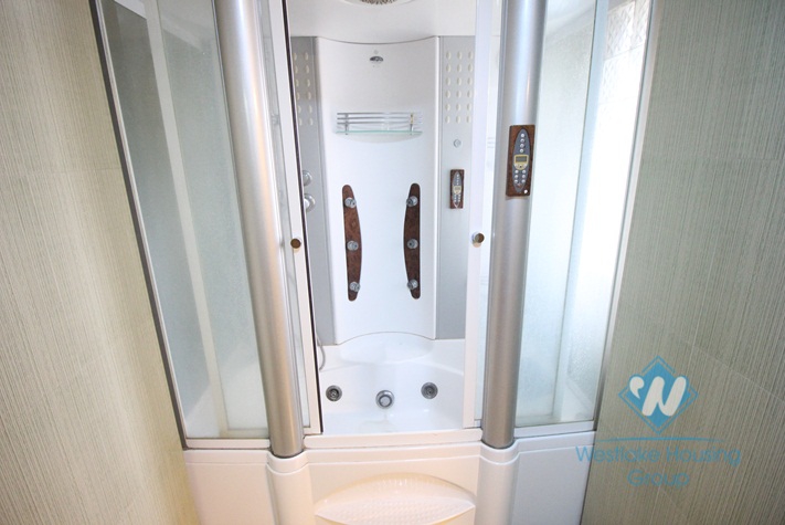 Lakeside villa with swimming pool for rent in Tay Ho, Hanoi