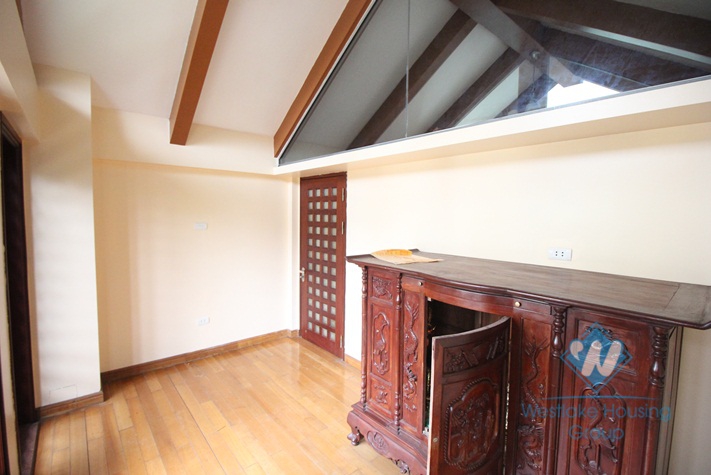 Lakeside villa with swimming pool for rent in Tay Ho, Hanoi