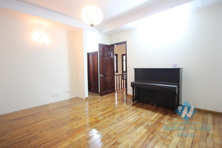 Beautiful villa for rent on Dang Thai Mai, Tay Ho with large ground terrace with greenary, 5 mins walk to Westlake
