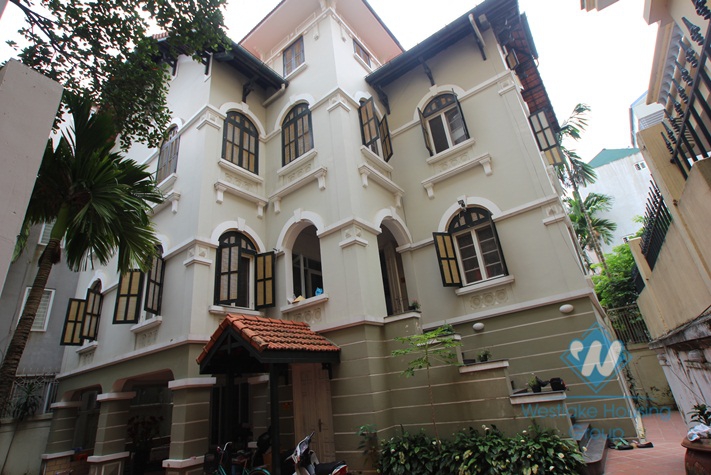 Big House with nice yard for rent in Dang Thai Mai st, Tay Ho, Ha Noi