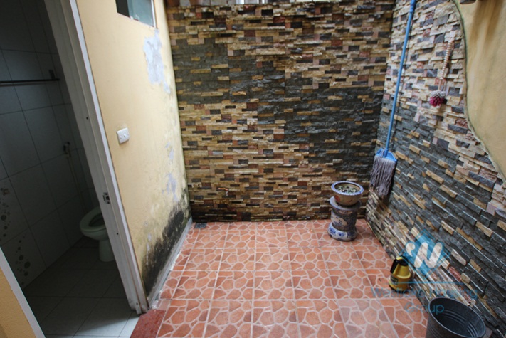Cosy small house available for rent in Dang Thai Mai street, Tay Ho, Hanoi- fully furnished