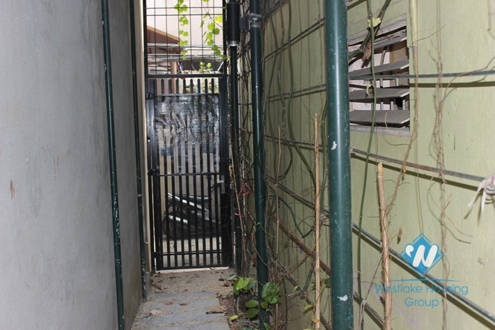 Cosy house for lease in Westlake area, fully furnished.