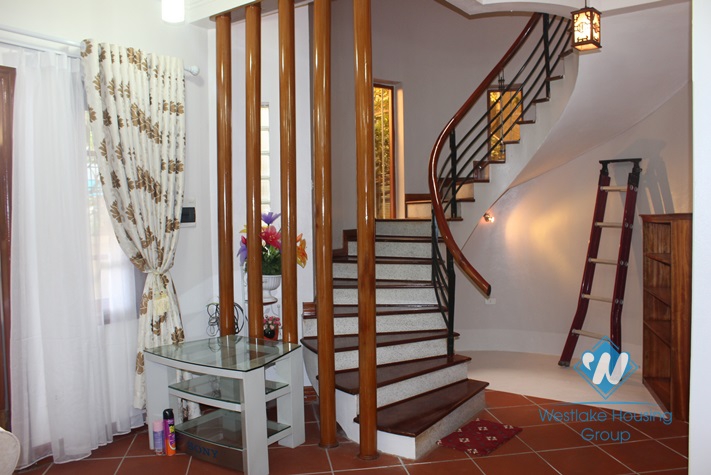 Nice house for rent in Au Co street, Tay Ho, Hanoi
