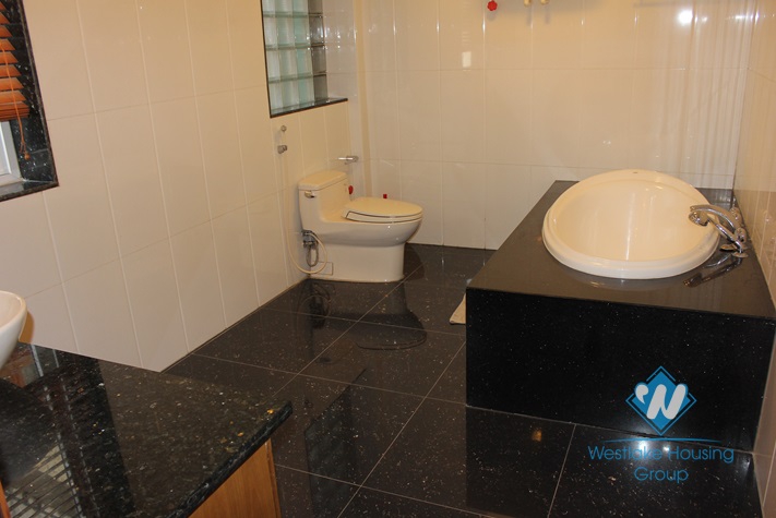 Cosy house for lease in Westlake area, fully furnished.
