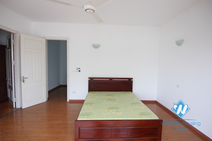 Lake view modern house for rent in Tay Ho, Ha Noi