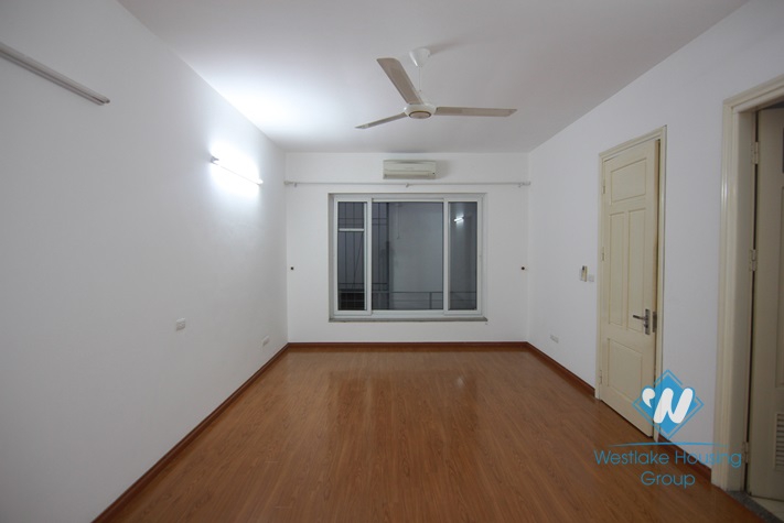 Lake view modern house for rent in Tay Ho, Ha Noi