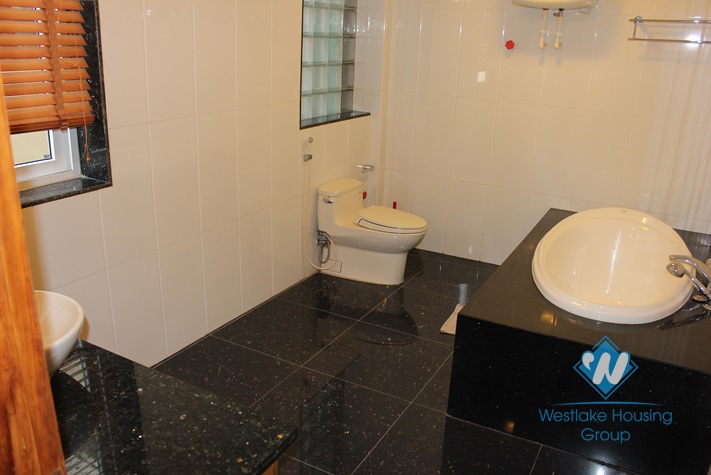 Cosy house for lease in Westlake area, fully furnished.