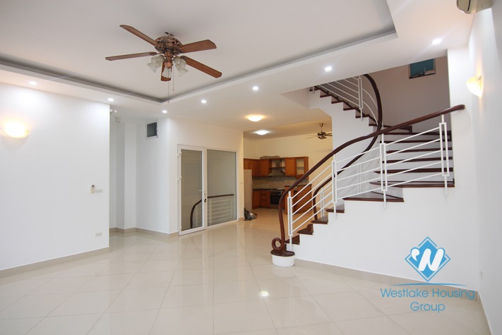 Lake view modern house for rent in Tay Ho, Ha Noi