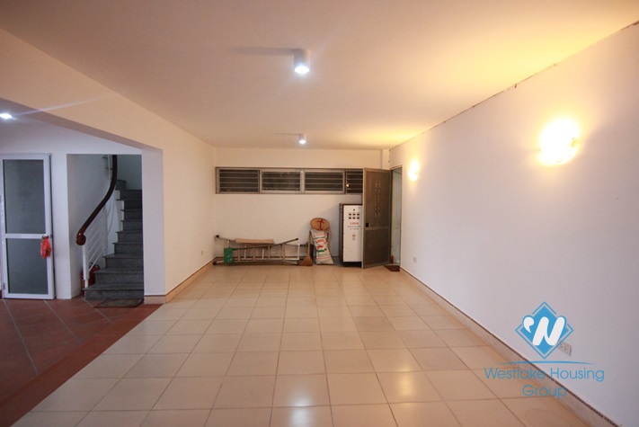 Lake view modern house for rent in Tay Ho, Ha Noi