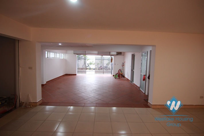 Lake view modern house for rent in Tay Ho, Ha Noi