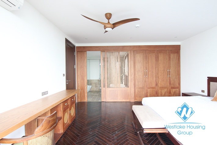 A luxury 4 bedroom apartment for rent in Tay Ho area