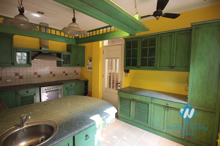 Big house with nice yard for rent in Tay Ho area