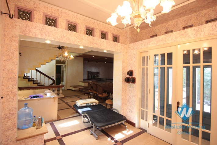 Big house with nice yard for rent in Tay Ho area